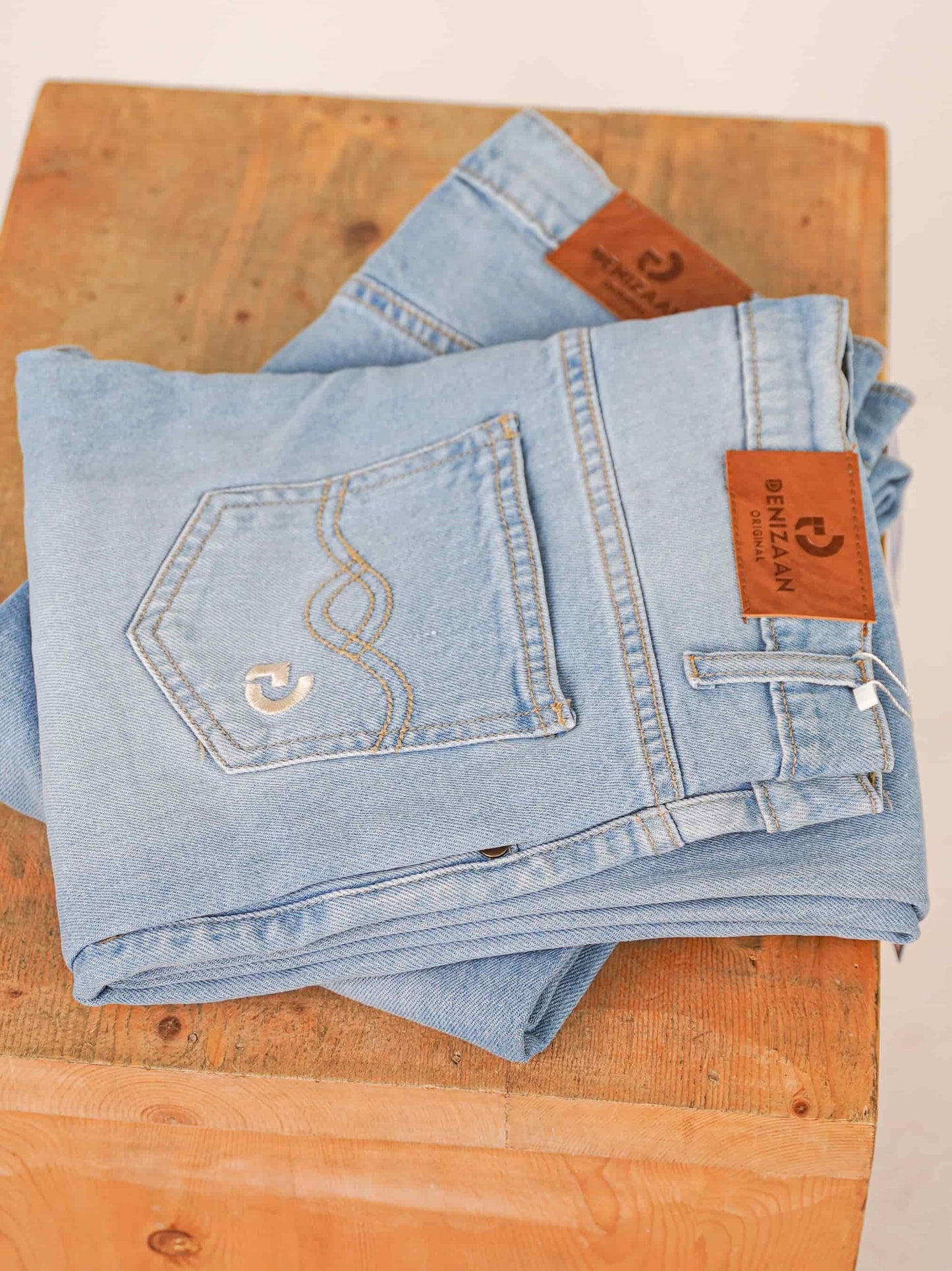 DENIM JEANS | LIGHT BLUE